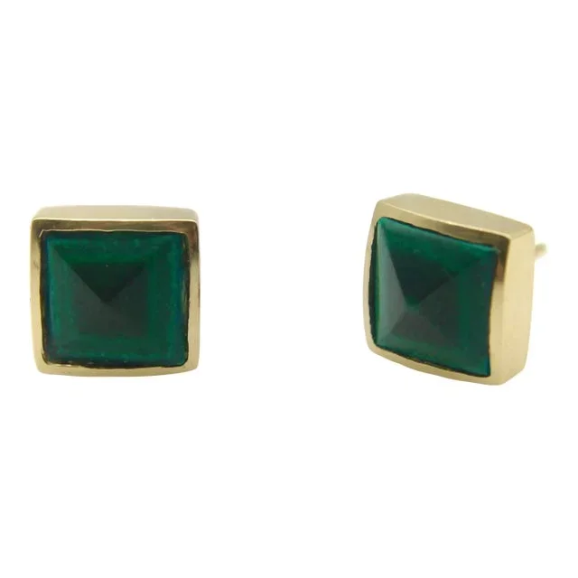 14k Gold Signature Malachite Pyramid Studs – 2 Pieces