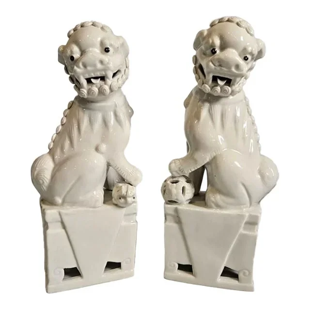 1960’s White Ceramic Wai Ming Foo Dogs