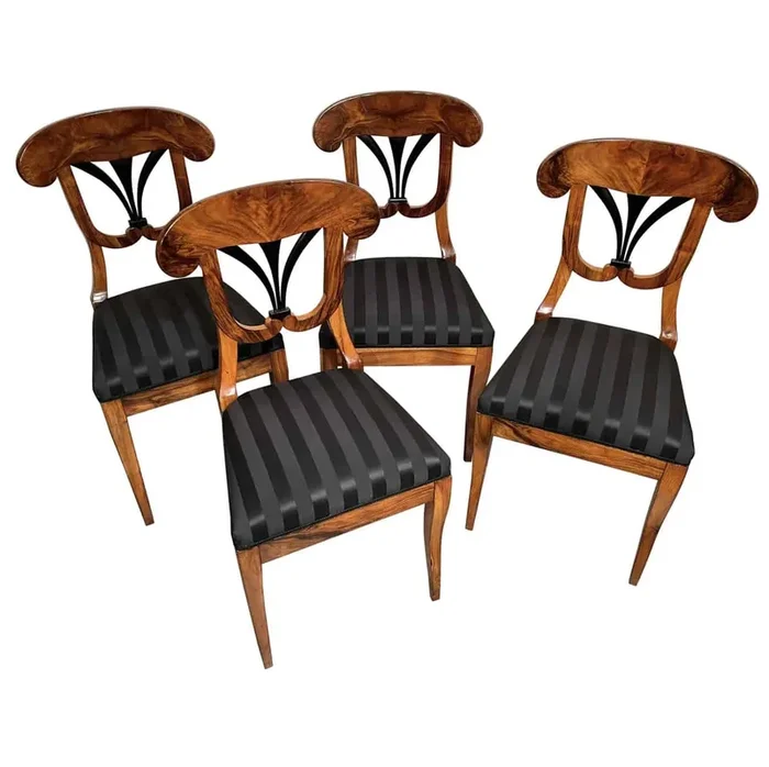A set of four Biedermeier Walnut Chairs, South Germany 1820