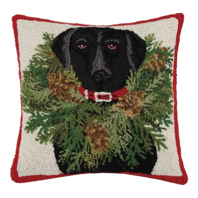 Black Lab with Wreath Hook Pillow 18″ x 18″