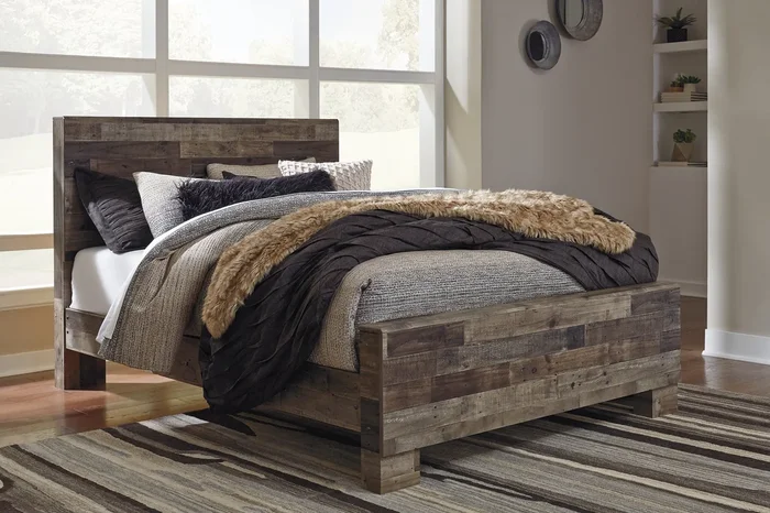 Derekson Panel Bed