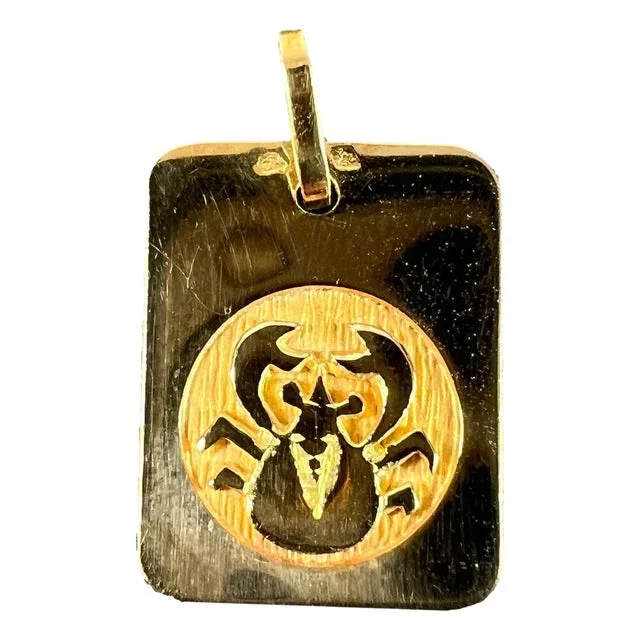 French Cancer Starsign Zodiac 18k Yellow Gold Charm Medal Pendant, 1980s