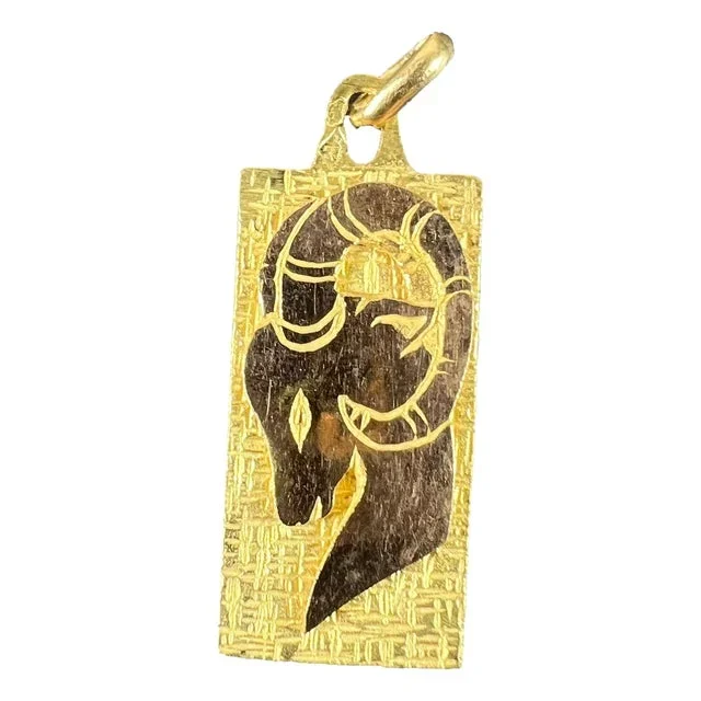 French Capricorn Ares Star Sign Zodiac 18k Yellow Gold Charm Medal Pendant, 1960s