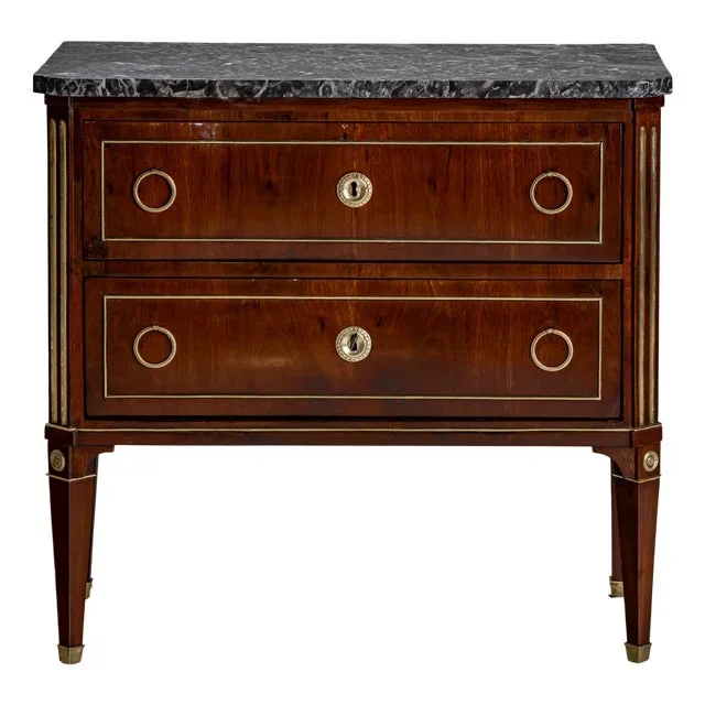 Neoclassical Commode in Mahogany