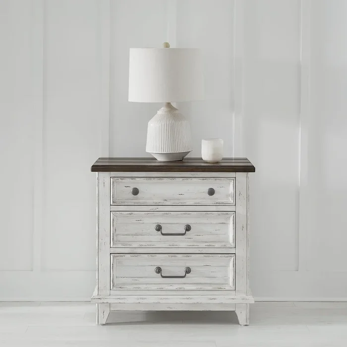 River Place – 3 Drawer Nightstand With Charging Station – White