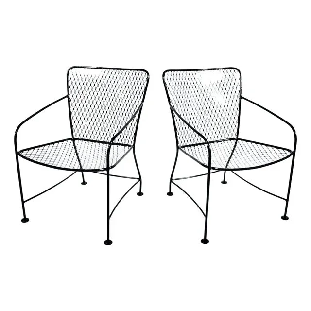 Russell Woodard Style Black Wrought Iron Lanai Lounge Chairs, 1960s – a Pair