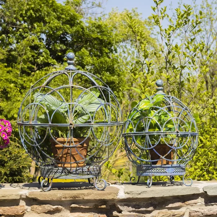 Set of 2 Iron Globe Plant Stands