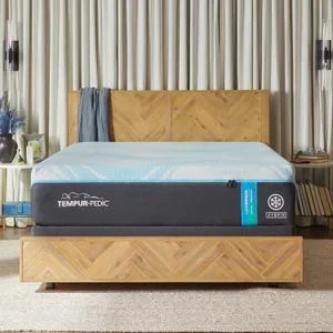 Tempur-LuxeBreeze® Medium Hybrid Cal King