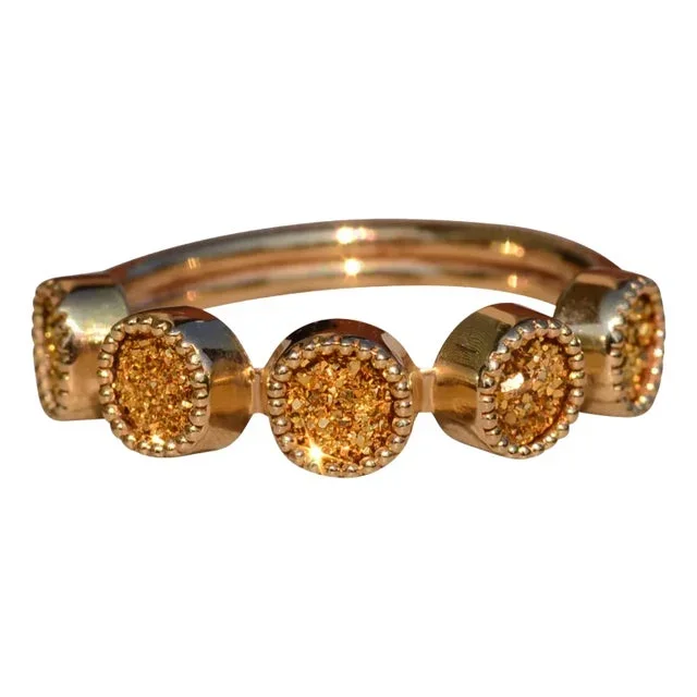 The Crassen Blvd: Yellow Gold Band set with Pyrite
