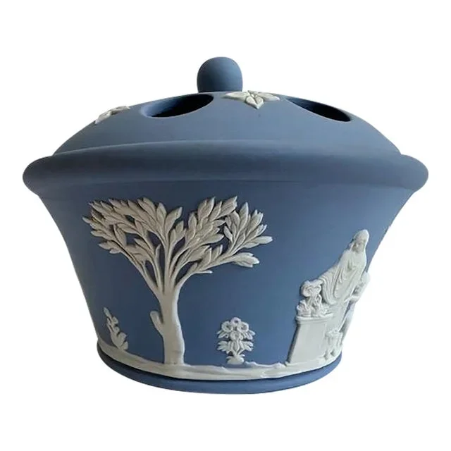 Vintage Wedgewood Pot Pourri Cachepot